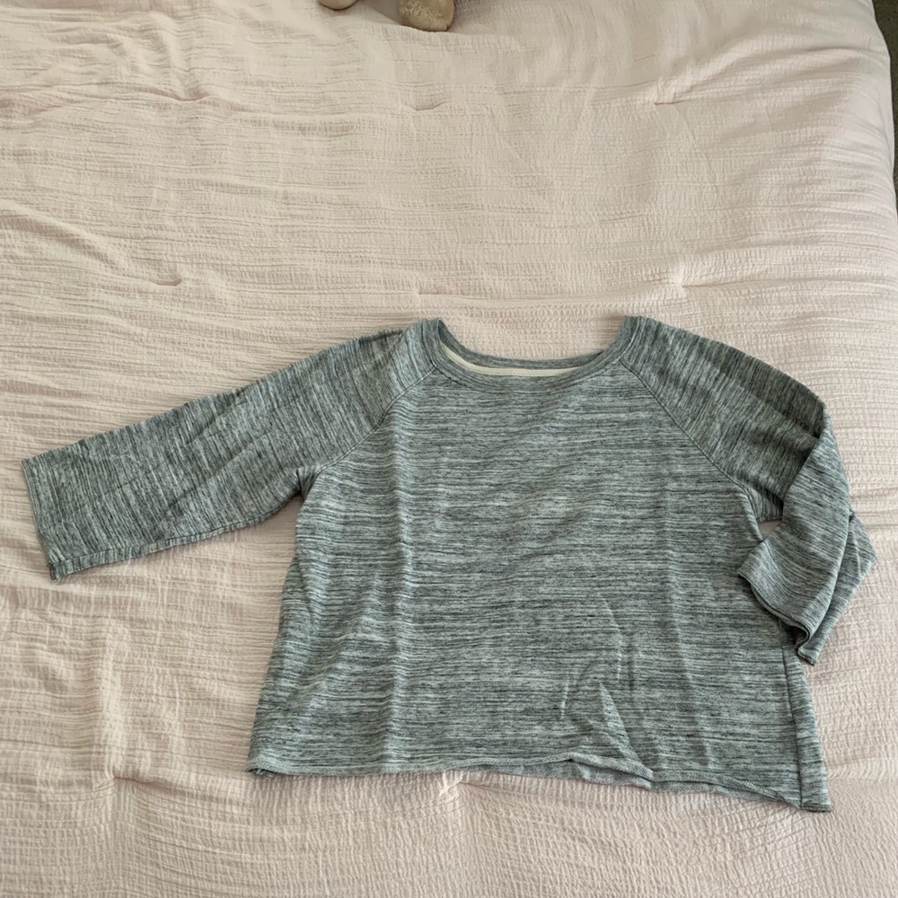 gap grey light sweater